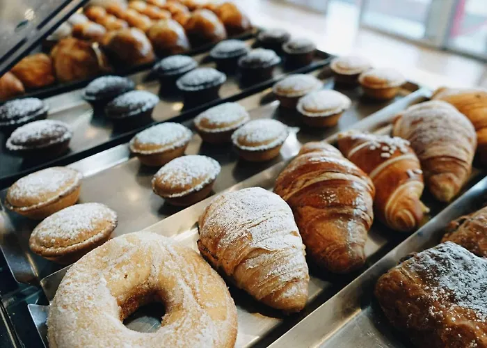 לינה וארוחת בוקר Trilogy Prestige - Premium לצ'ה